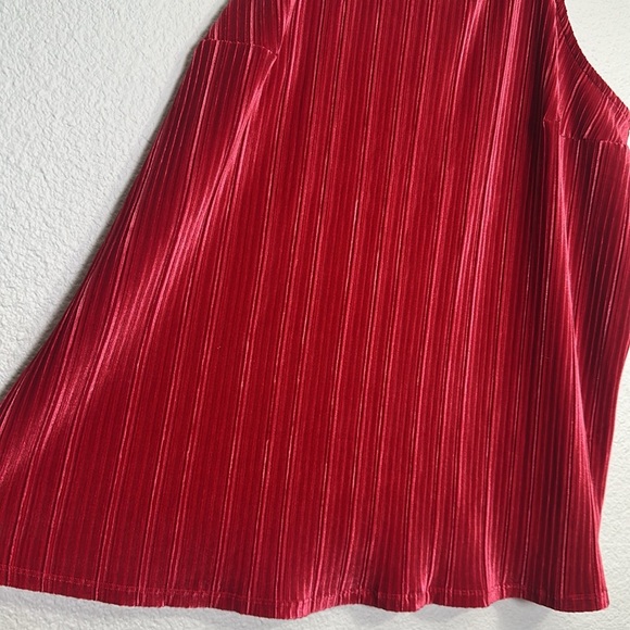 Torrid Red Velvet Pleated Goddess Top Sleeveless High Neck Womens Size 2X - Picture 6 of 12